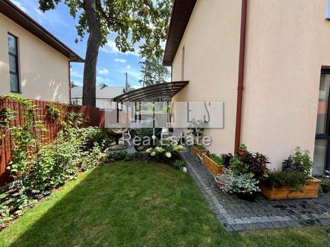 будинок за адресою Лісова вул.