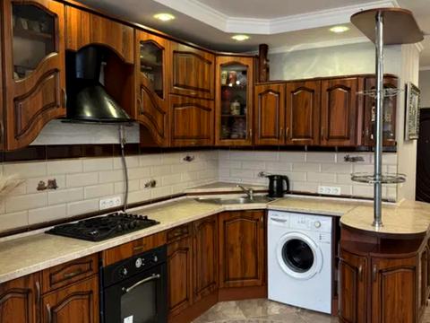 квартира за адресою Євгена Коновальця вул., 28