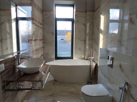 будинок за адресою Ньютона вул.