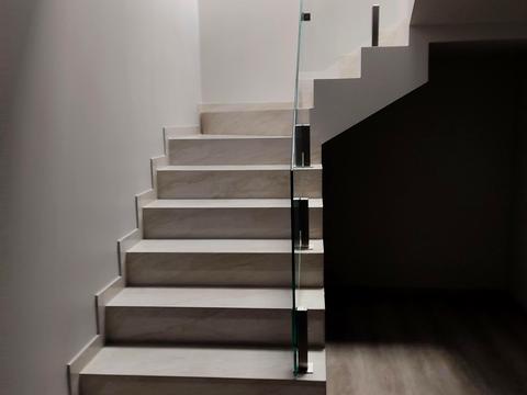 будинок за адресою Ньютона вул.