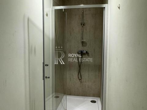 комерційна за адресою Лаврська вул. (Січневого Повстання), 16