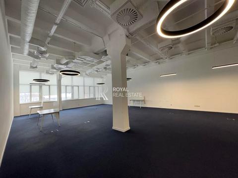 комерційна за адресою Лаврська вул. (Січневого Повстання), 16