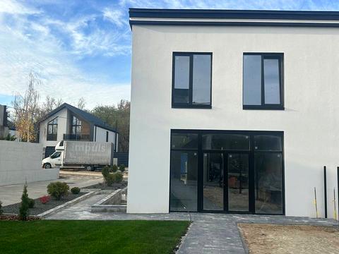 будинок за адресою Центральна вул.