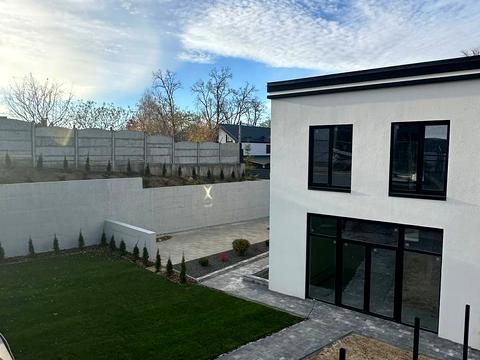 будинок за адресою Весняна вул.