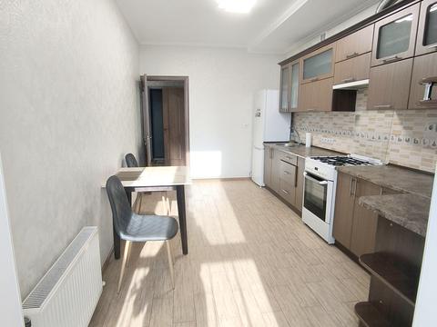 квартира за адресою Героїв Небесної Сотні просп., 18/2