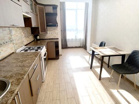 квартира за адресою Героїв Небесної Сотні просп., 18/2