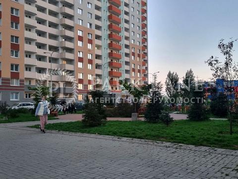 квартира за адресою Софії Русової вул., 7-А