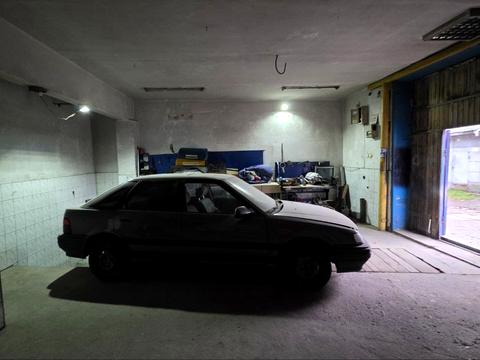 коммерческая по адресу Коммунальщиков ул., 4