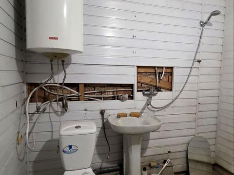 коммерческая по адресу Коммунальщиков ул., 4