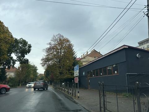 комерційна за адресою Собранецька вул., 72