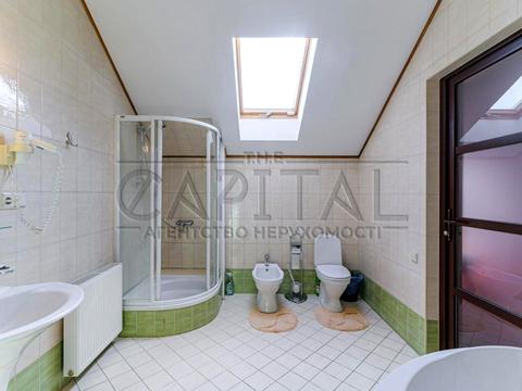 комерційна за адресою Павла Загребельного вул. (Миколи Раєвського), 14