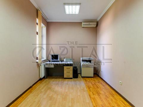 комерційна за адресою Павла Загребельного вул. (Миколи Раєвського), 14