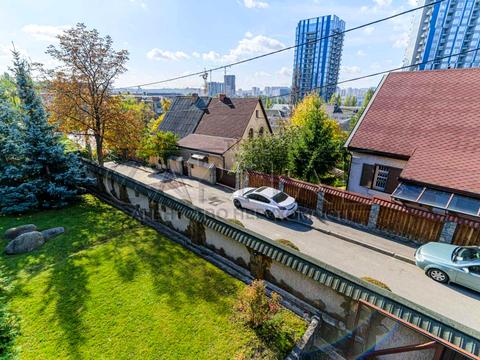 комерційна за адресою Павла Загребельного вул. (Миколи Раєвського), 14