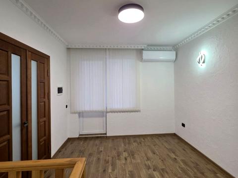 будинок за адресою Головна, 2