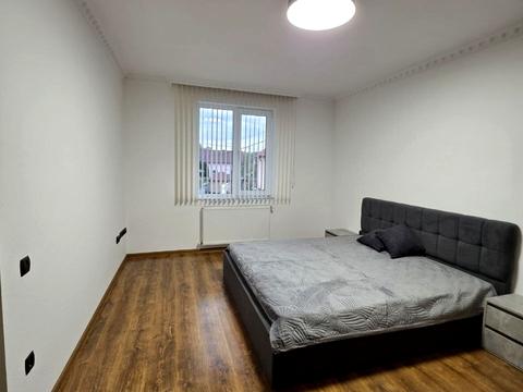 будинок за адресою Головна, 2