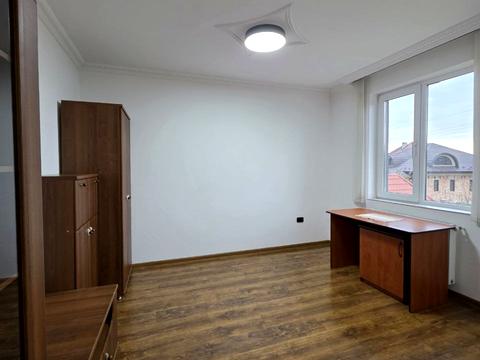 будинок за адресою Головна, 2