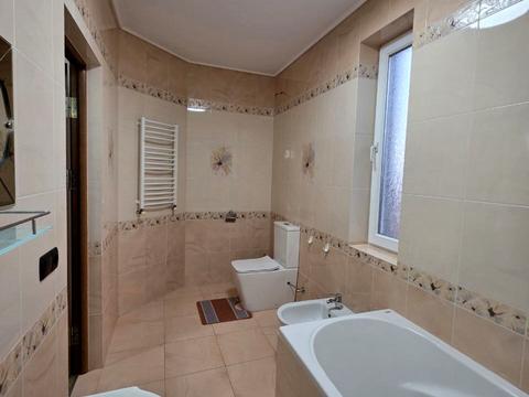 будинок за адресою Головна, 2