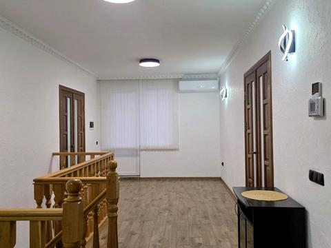 будинок за адресою Головна, 2