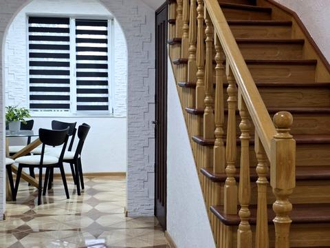 будинок за адресою Головна, 2