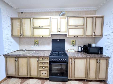 будинок за адресою Головна, 2