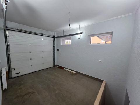 будинок за адресою Головна, 2