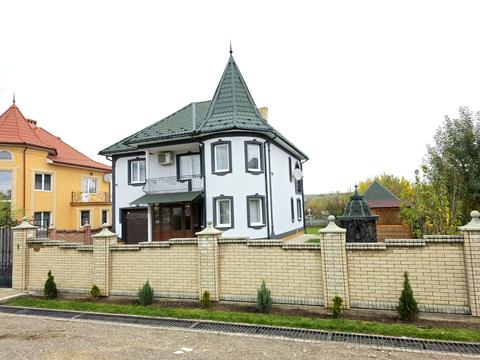 будинок за адресою Головна, 2