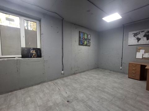 комерційна за адресою Західна вул., 14