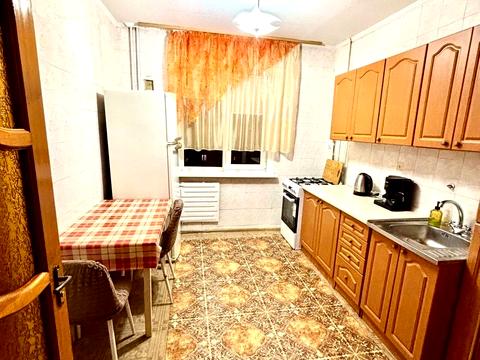 квартира за адресою Зої Гайдай вул., 10