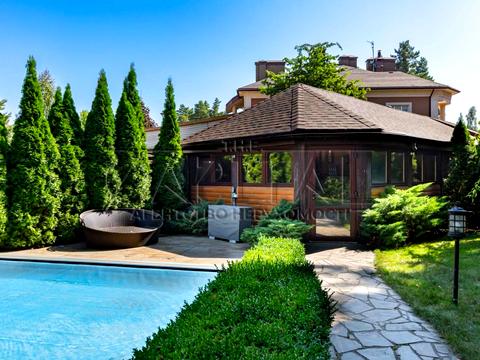 будинок за адресою Лугова вул.