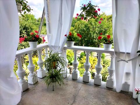 будинок за адресою Красильникова вул., 1