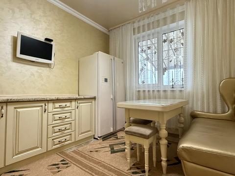 будинок за адресою Красильникова вул., 1