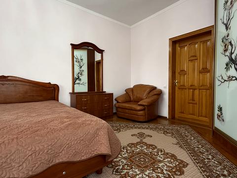 будинок за адресою Красильникова вул., 1