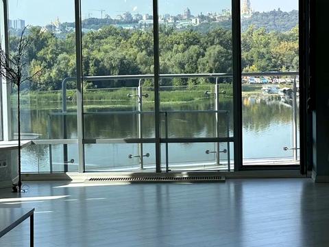 квартира за адресою Раїси Окіпної вул., 18