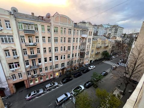 квартира за адресою Велика Житомирська вул., 10