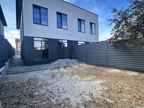 будинок за адресою с. Петропавлівська борщагівка, Леся Курбаса вул.