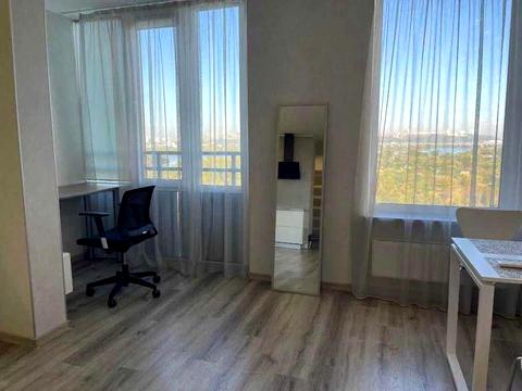 квартира за адресою Дніпровська набережна вул., 18-Б