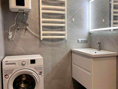 квартира за адресою Дніпровська набережна вул., 18-Б