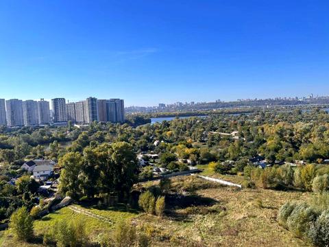 квартира за адресою Дніпровська набережна вул., 18-Б