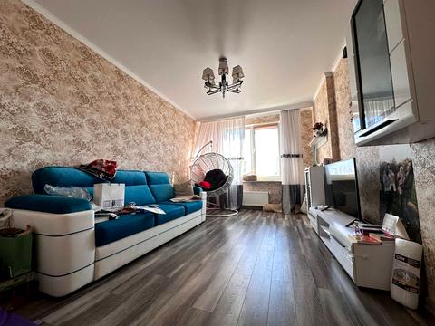 квартира за адресою Літературна вул., 8