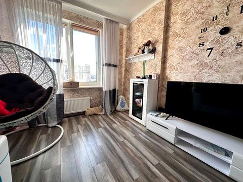 квартира за адресою Літературна вул., 8