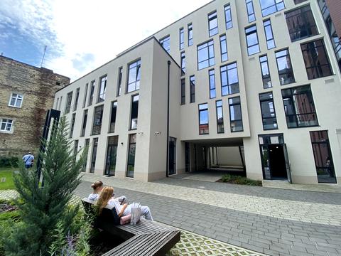 комерційна за адресою Газова вул., 7