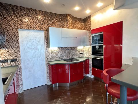 квартира по адресу Дмитрия Яворницкого просп. (Карла Маркса), 5