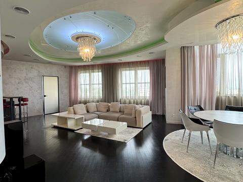 квартира по адресу Дмитрия Яворницкого просп. (Карла Маркса), 5