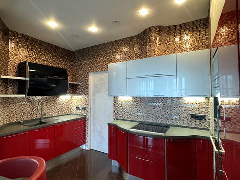 квартира по адресу Дмитрия Яворницкого просп. (Карла Маркса), 5