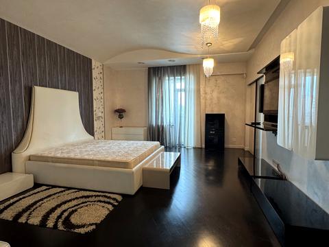 квартира по адресу Дмитрия Яворницкого просп. (Карла Маркса), 5