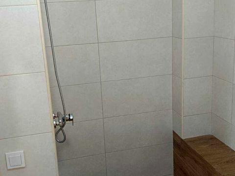 квартира за адресою Вишнева вул., 8