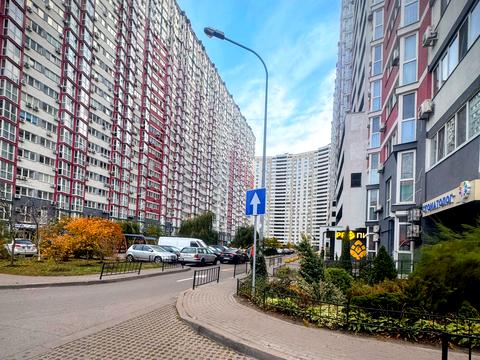 квартира по адресу Драгоманова ул., 2-Б