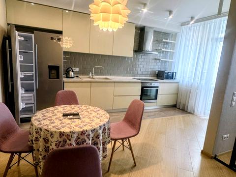 квартира по адресу Драгоманова ул., 2-Б