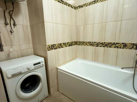 квартира за адресою Академіка Глушкова просп., 9-В