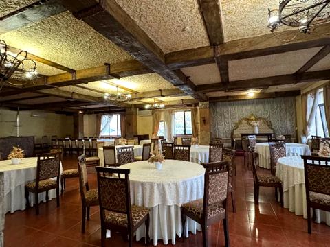 комерційна за адресою Макарова вул. (Більшовицька), 18